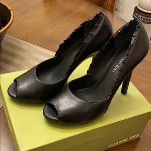 Gianni Bini Emma, leather heels. Never worn.